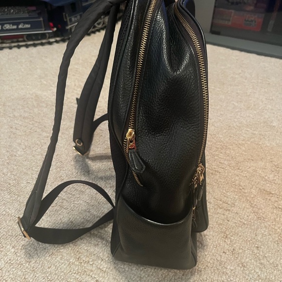 LIKE NEW! Large Coach Court Backpack black - Picture 7 of 8